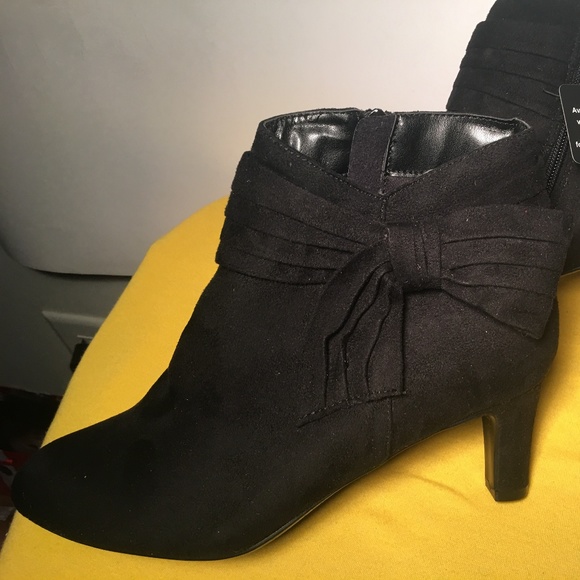East 5th Shoes - 💚East 5th Black Suede Ankle Boot Heels sz 8 M